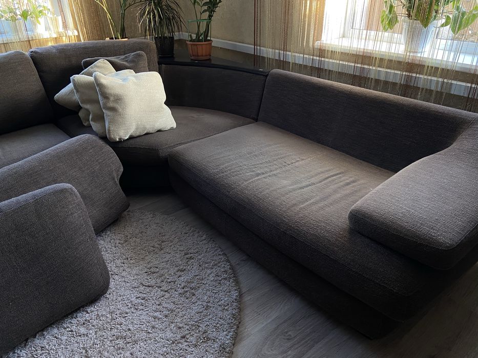 Диван кутовий коричневий