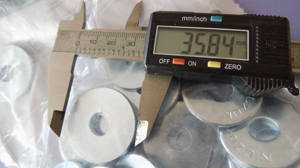 Podkładka. Markowe podkładki. Komplet. Nie używane.