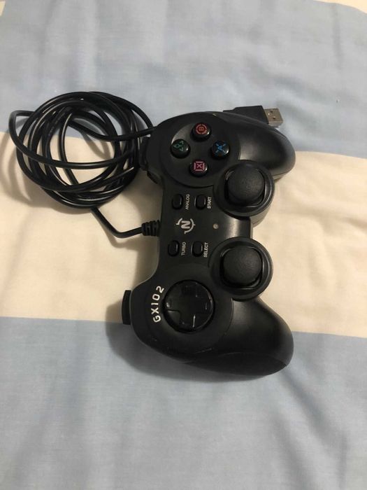 PlayStation 3 500GB usada e 5 jogos