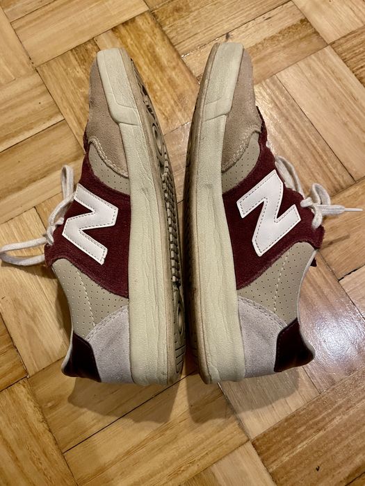 Sapatilhas new balance - bege e bordeaux