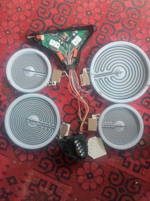 Варочная поверхность Bosch PKE651B17E по запчастям