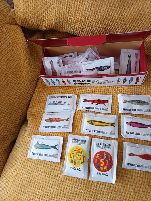 Coleção completa de 42 pacotes de açúcar SICAL – Edição Exclusiva "10 Anos de Sardinhas – Festas de  Lisboa