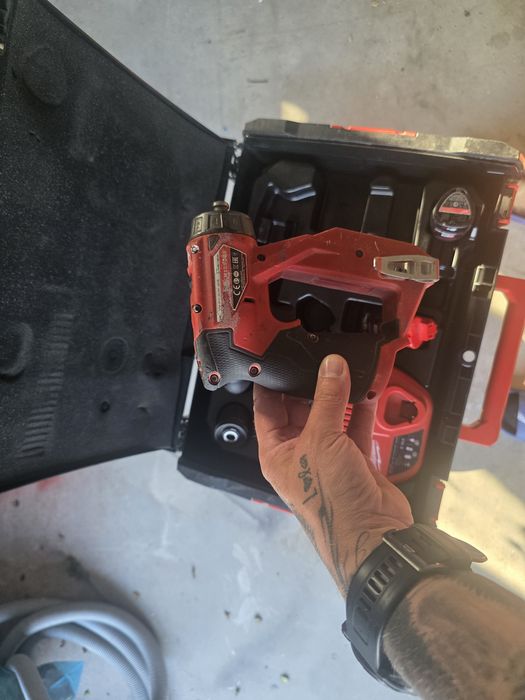 Wkrętarka milwaukee m12
