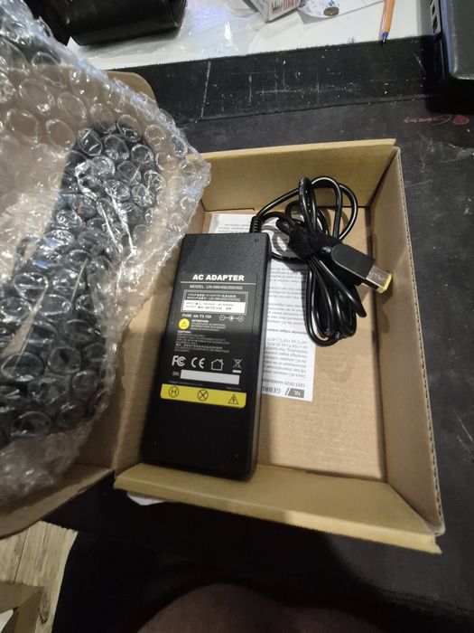 Nowy zasilacz do laptopa Lenovo 20V 4,5A 90W SlimTip