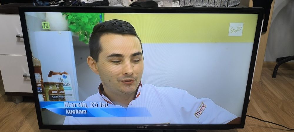 Telewizor 40 LED Samsung UE40H5303AW + pilot + przewód zasilający