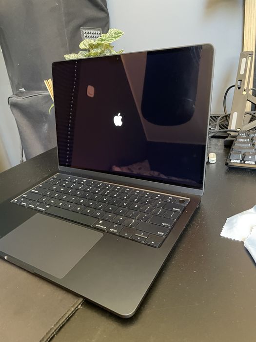 Macbook Air M2 midnight