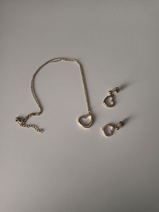 Piękny komplet pozłacanej biżuterii serca walentynki serduszka