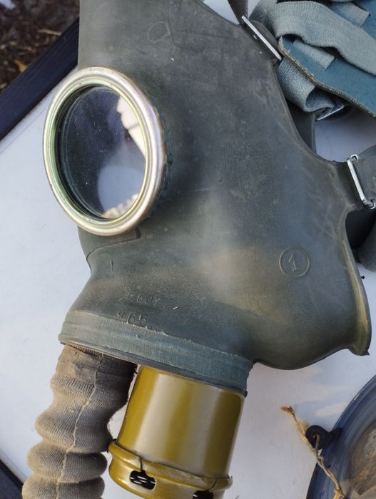 Противогаз в сборе