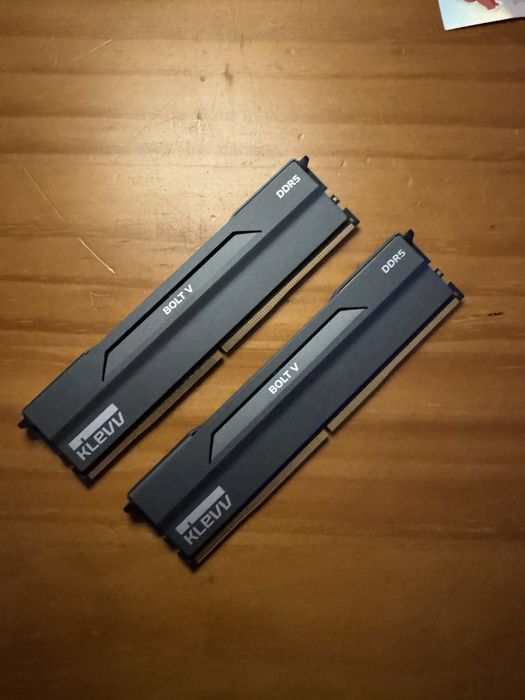 32GB (2x16 GB) de Memória RAM DDR5