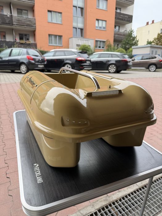 Łódka zanętowa Hunter 650 + echosonda Toslon 520