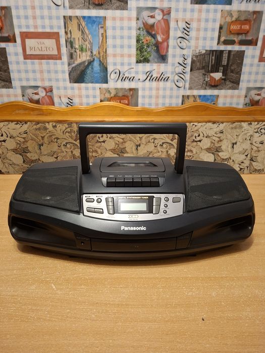 Стереомагнитола Panasonic RX-DS16,тюнер FM,кассета,рабочее состояние.
