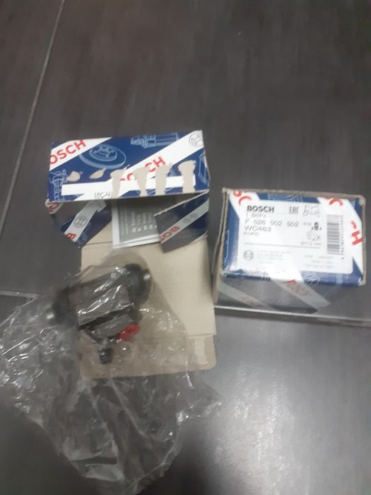 Cilindros / bombites Bosch NOVOS para travões Fiesta 95/02
