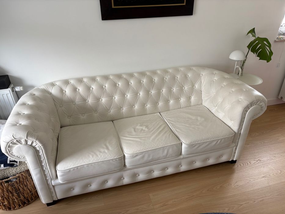 Chesterfield z funkcją spania skóra
