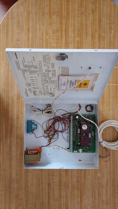 Sistema de alarme Ademco Vista-25SP completo para habitação (usado)