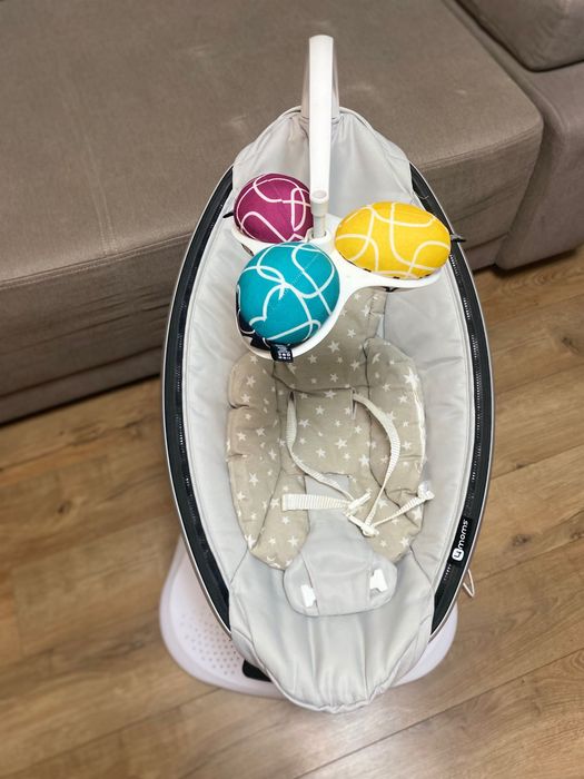 Заколисуючий центр 4 moms