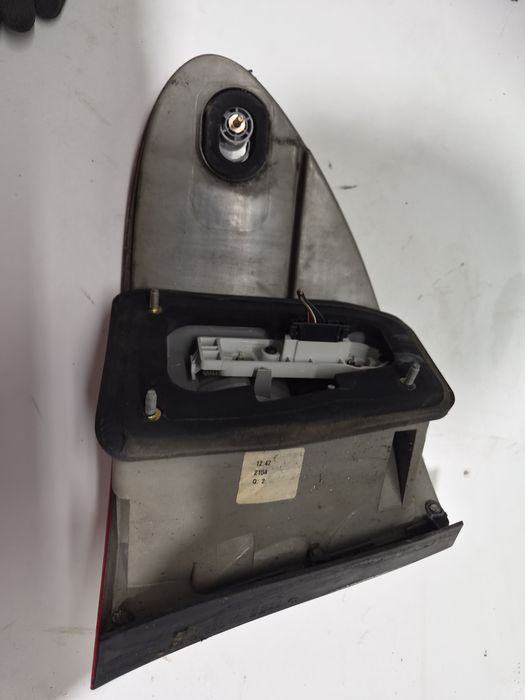 Lampa tylna prawa Mercedes w211 A211 820 12 54