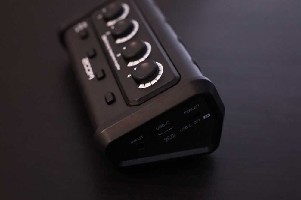 Amplificador de Headphones Zoom ZHA-4