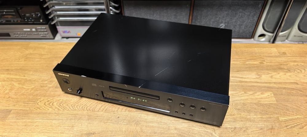 CD-програвач Onkyo C-7030/MP3