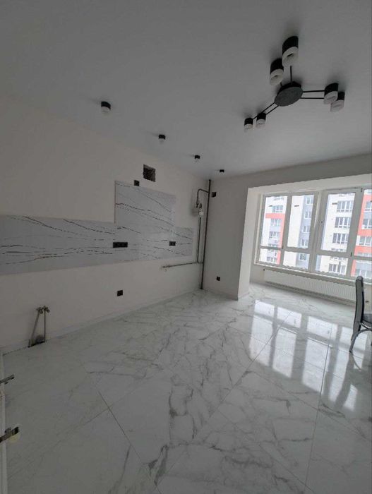 Продаж 2к квартири з ремонтом з видом на Вовчинецькі гори(вул.Потічна)