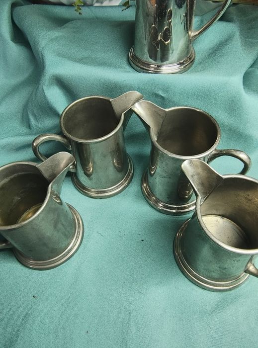 Vintage kolekcjonerski naczynia sygnowany