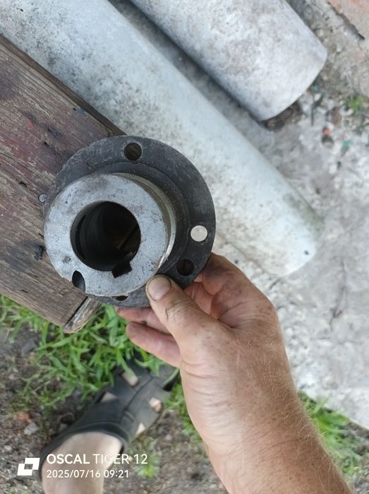 Продам шийку коленвала двигателя Газ , Волга