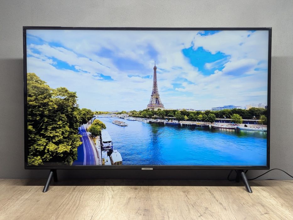 Samsung UE43NU7099 Smart TV Tizen OS 4K HDR / 2019