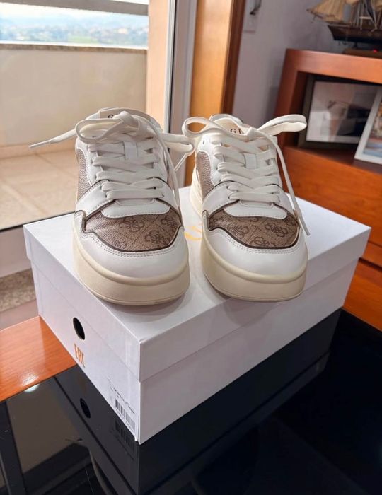 Sapatilha Guess Semi Novo