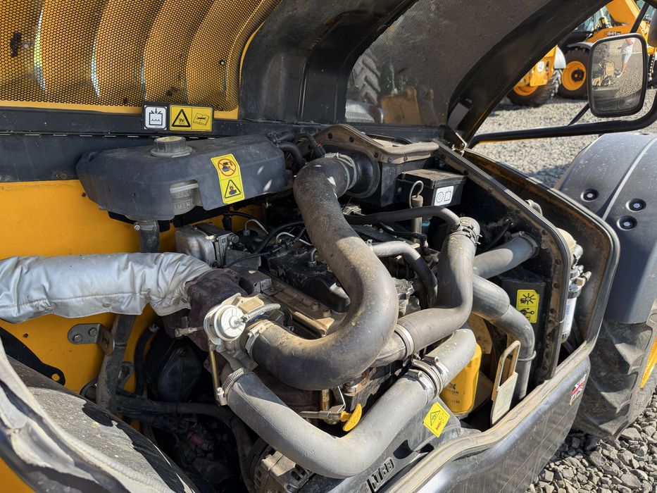 JCB 533-105 2017року погрущик маніту