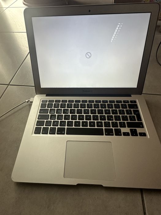 Mackbook air 13 stan bardzo dobry