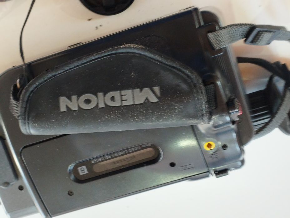 Відео камера Medion