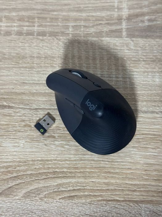 Бездротова миша Logitech Lift Ergonomic Vertical Graphite (910-006473)