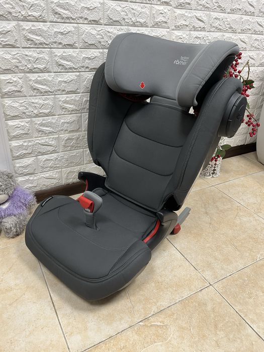 Автокрісло BRITAX ROMER KIDFIX 3 M Група 2/3 (15-36кг) бустер