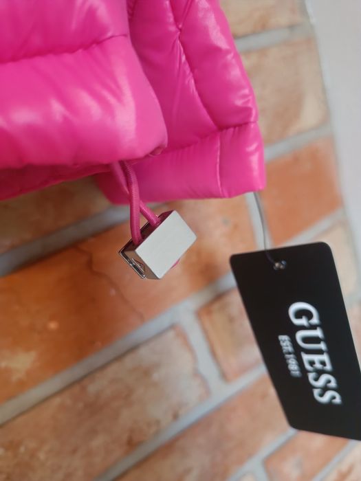 Kurtka damska Guess XS, S, M, L w różowym kolorze