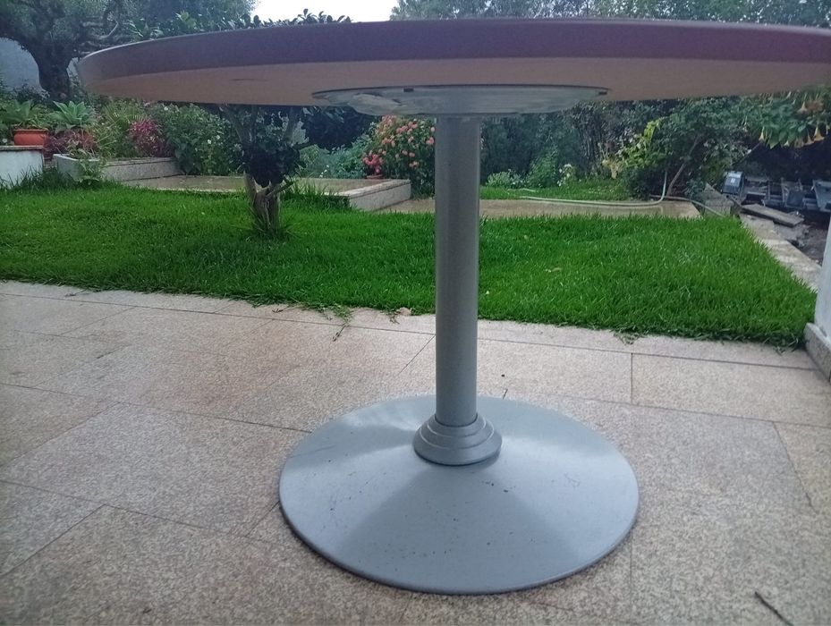 Mesa de madeira  110cm de diametro