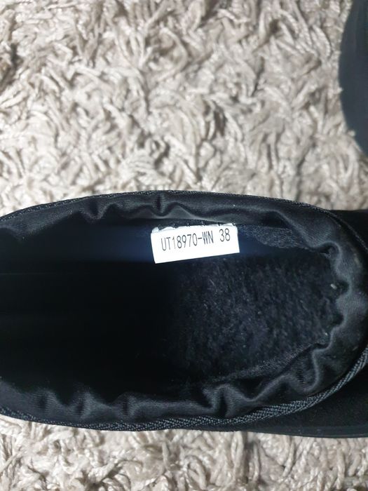 Уггі жіночі, зимові.