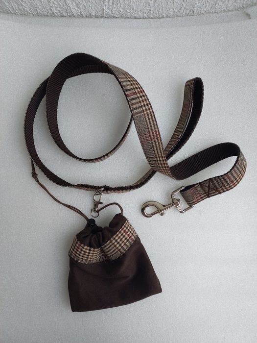 Nowa smycz dla psa/kota w kratkę saszetka na smaczki karabińczyk 140 cm -InPost