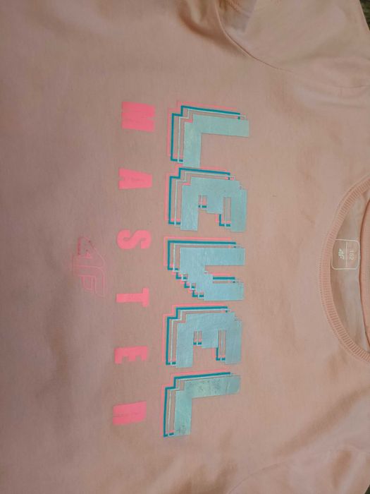 świetny t-shirt 4F w super stanie