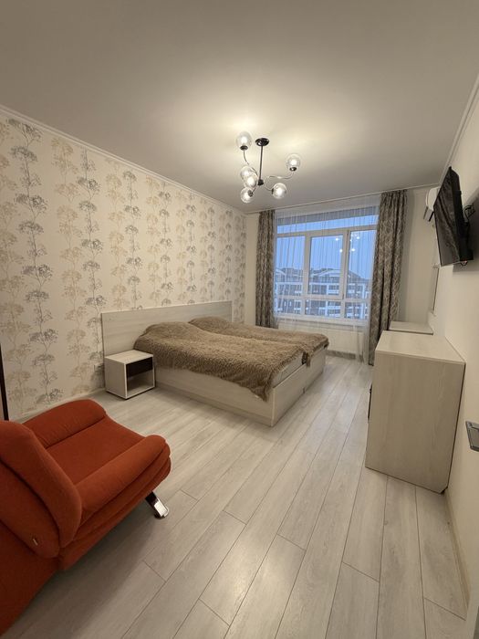 Простора 3-кімнатна квартира у Трускавці вул.Довбуша є відео