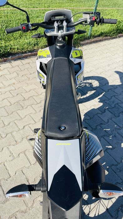 UM  dsr  125  SM