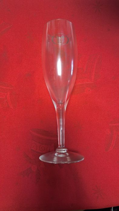 Coleção de copos de marcas Vinho Porto e Super Bock