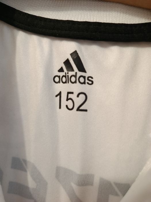 Комплект футбольної форми клубу Реал Мадрид гравця Бензема вживана