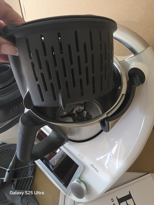 Robo de cozinha 1 ano Bimby TM6