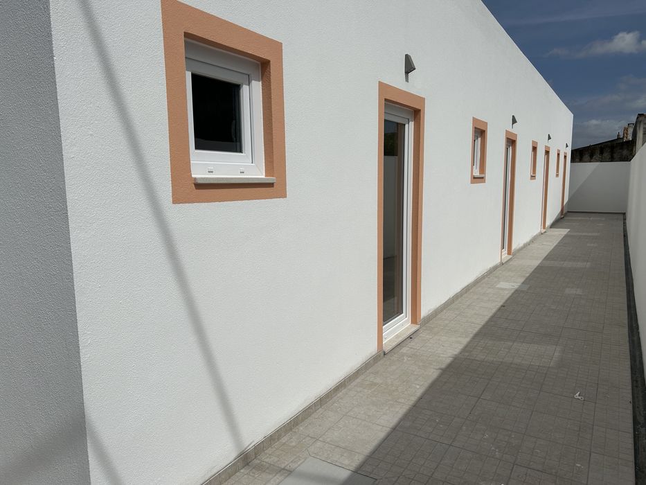Moradia T1 com agua e luz inclusso na renda