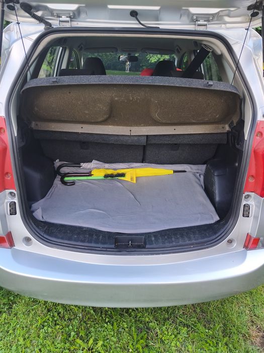 Subaru Trezia 2011