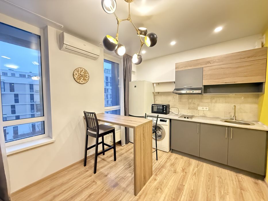 Продаж 1-кімнатної квартири в ЖК Файна Таун, вул. Салютна, 2