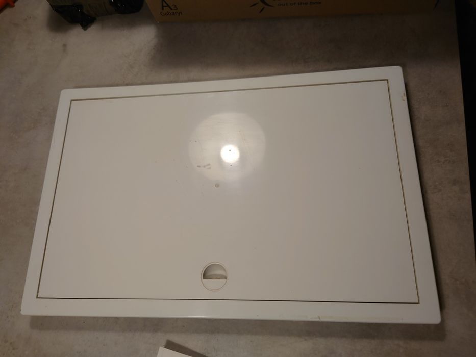 Drzwiczki do skrzynki rewizyjnej