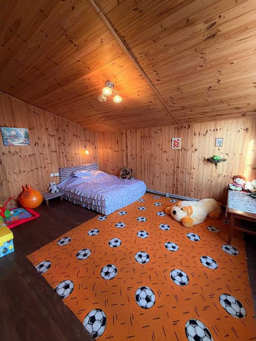 Продається 2-поверховий будинок, 200 м2, 47 соток, с. Гостролуччя