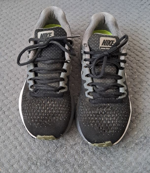 Damskie buty do biegania Nike Air Zoom Structure 20 r. 37