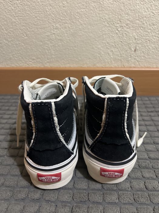 VANS SK8-Hi PLATFORM 2.1 - Preto / Branco