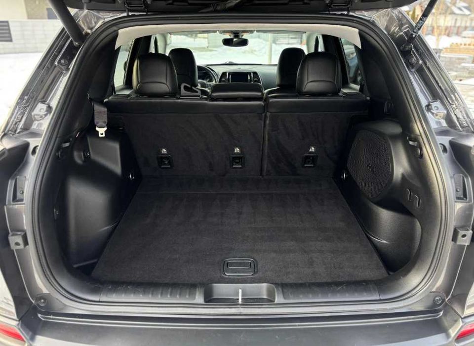 Jeep Cherokee 2019 року